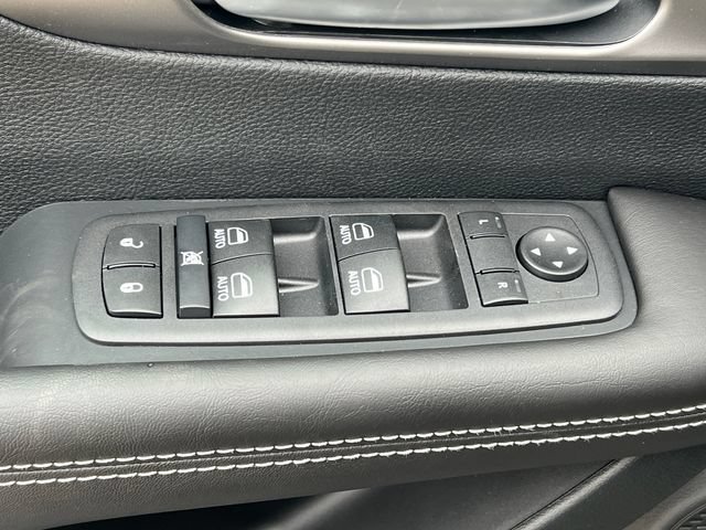 New 2027 Chrysler Pacifica Select AWD/4WD image 15