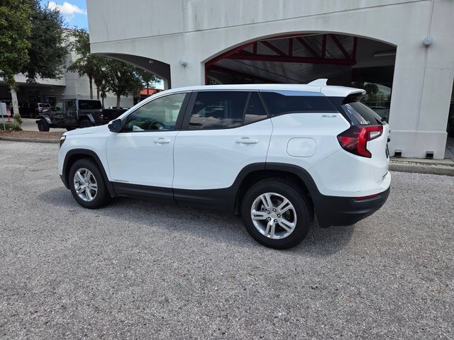 Used 2024 GMC Terrain SLE AWD/4WD image 10