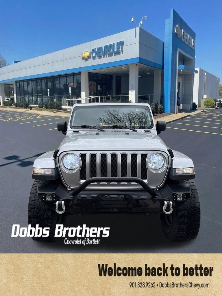 Used 2018 Jeep Wrangler Unlimited Sahara image 2