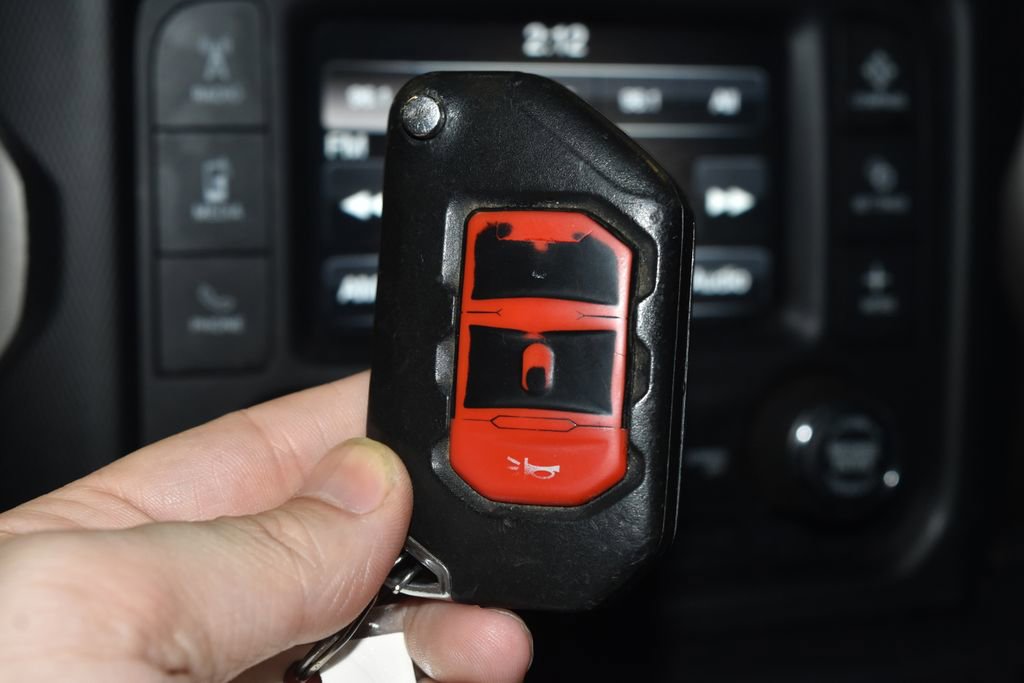 Used 2018 Jeep Wrangler Unlimited Sport S AWD/4WD image 16