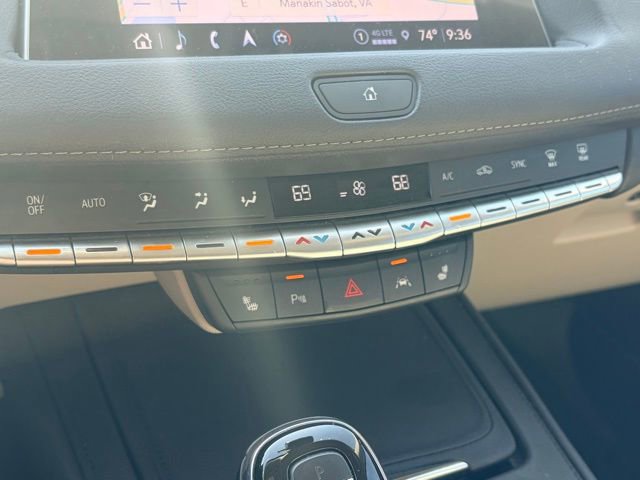 Used 2022 Cadillac XT4 Luxury w/ Cold Weather Package image 9