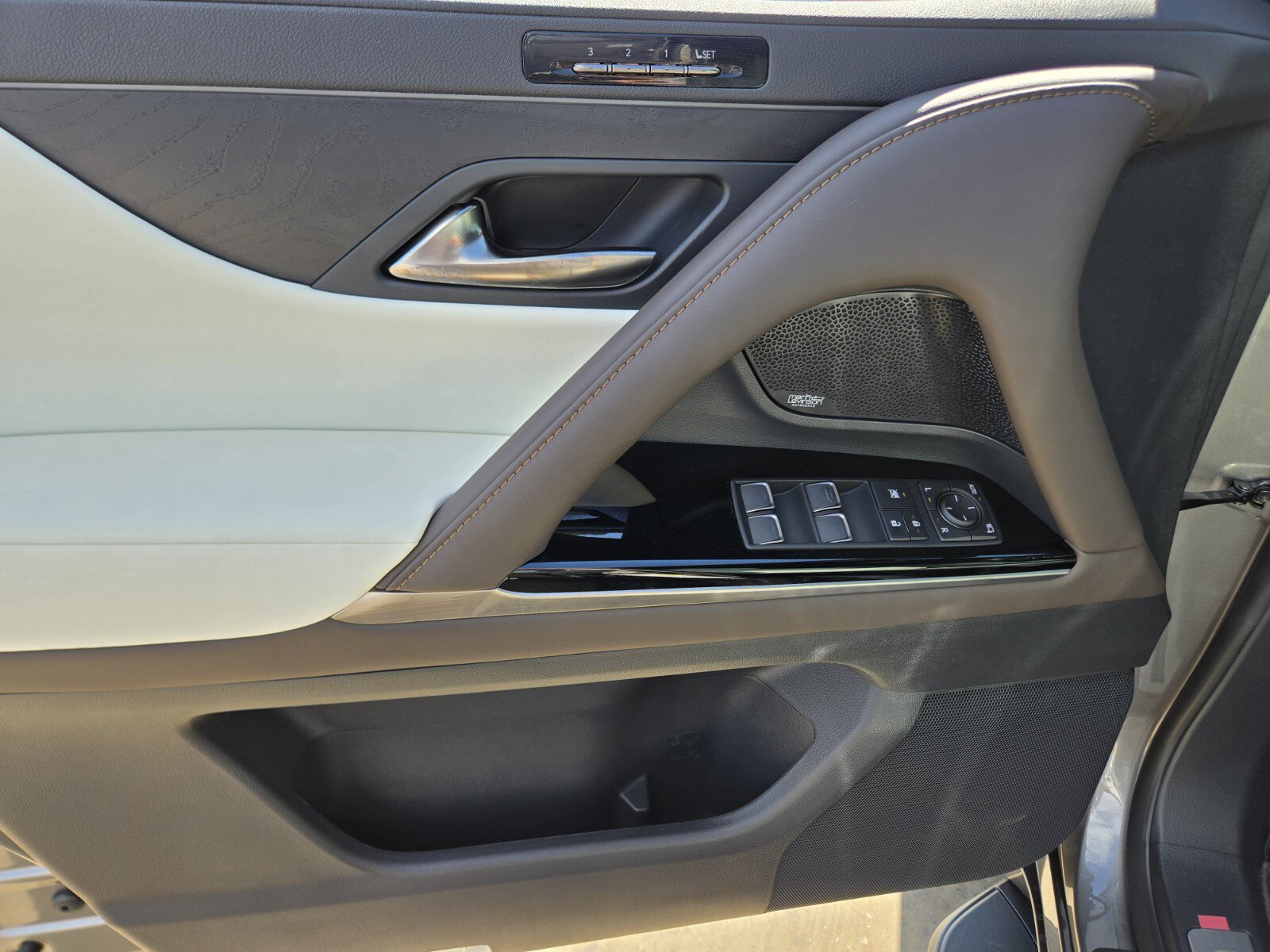New 2026 Lexus LX 600 4WD w/ Luxury Package image 10