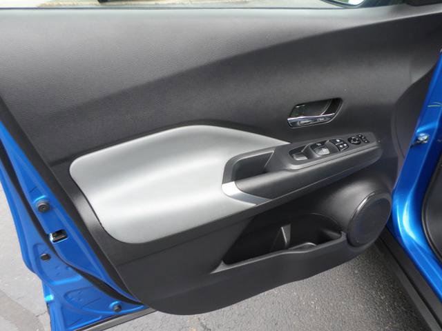 Used 2024 Nissan Kicks SR w/ SR Premium Package FWD image 28