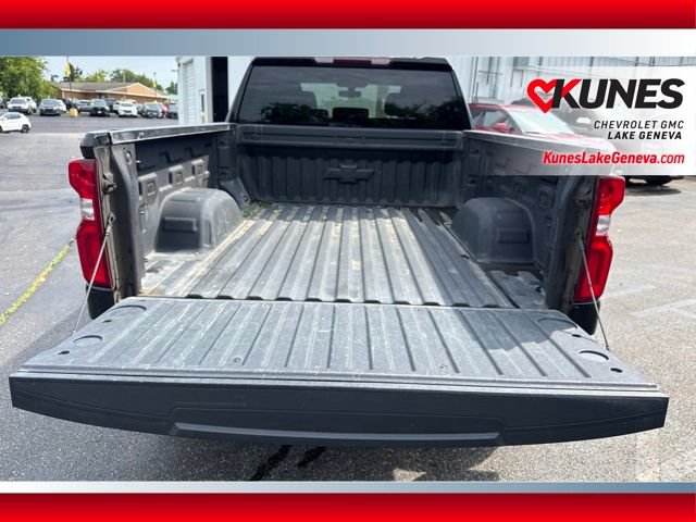 Used 2021 Chevrolet Silverado 1500 Custom Trail Boss w/ Midnight Edition AWD/4WD image 16
