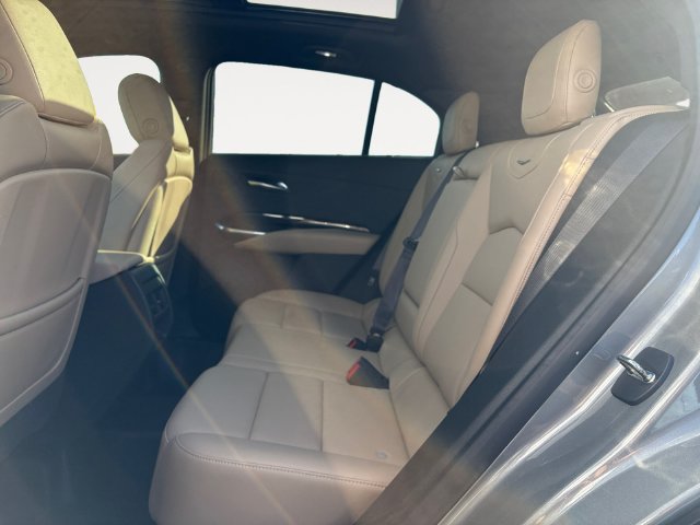 Used 2024 Cadillac XT4 Luxury w/ Cold Weather Package AWD/4WD image 13