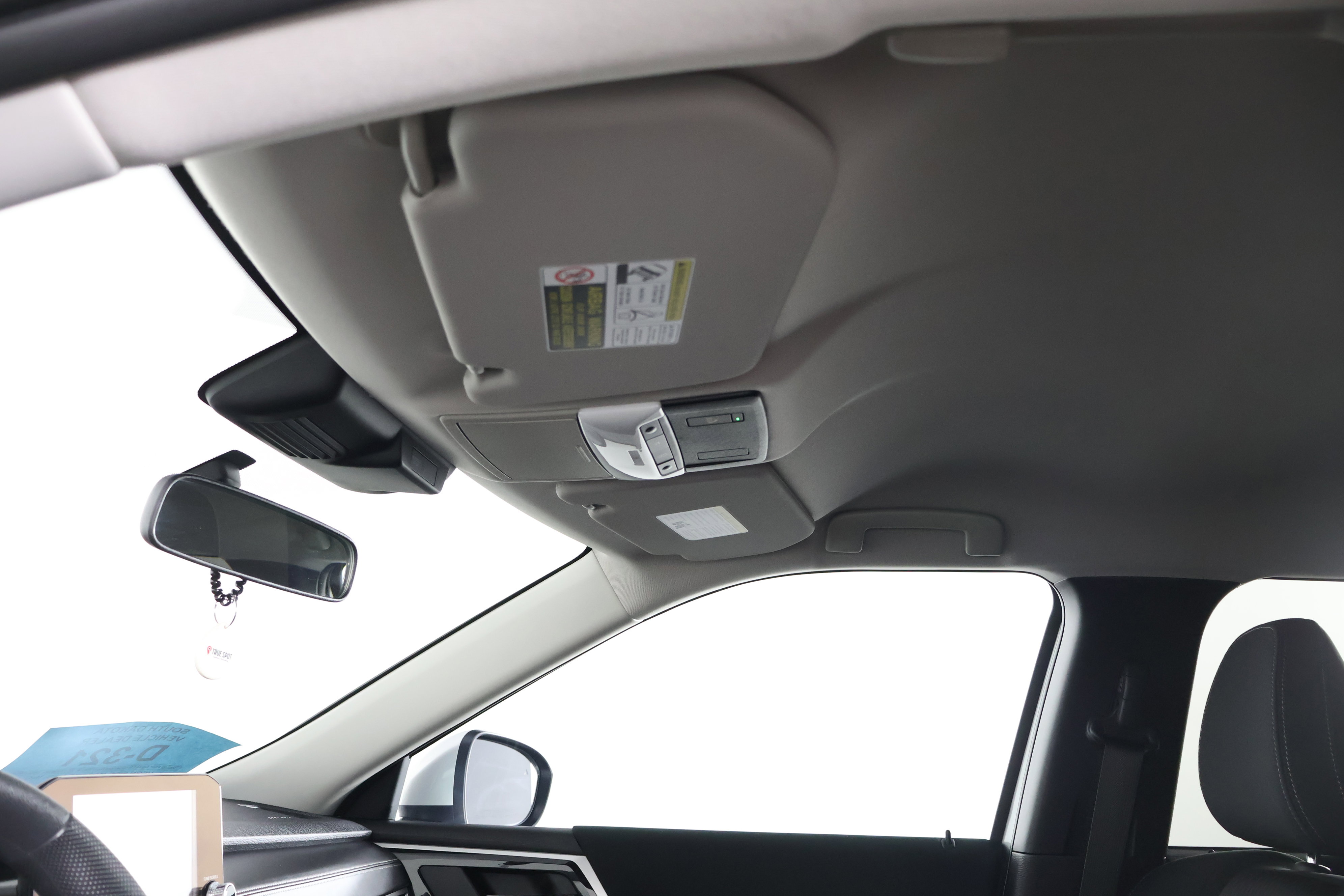 Used 2024 Mitsubishi Outlander ES image 38