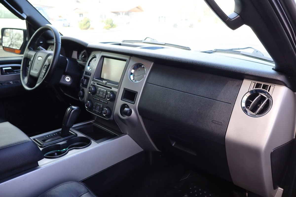 Used 2015 Ford Expedition EL XLT w/ Equipment Group 202A image 17