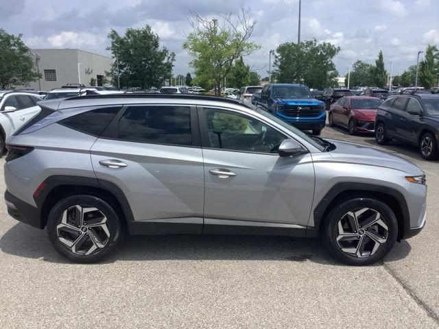 Used 2022 Hyundai Tucson SEL w/ Cargo Package AWD/4WD image 4