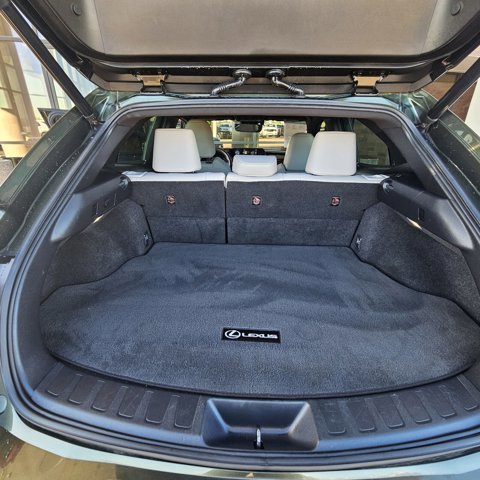 Used 2020 Lexus UX 250h w/ Premium Package image 17