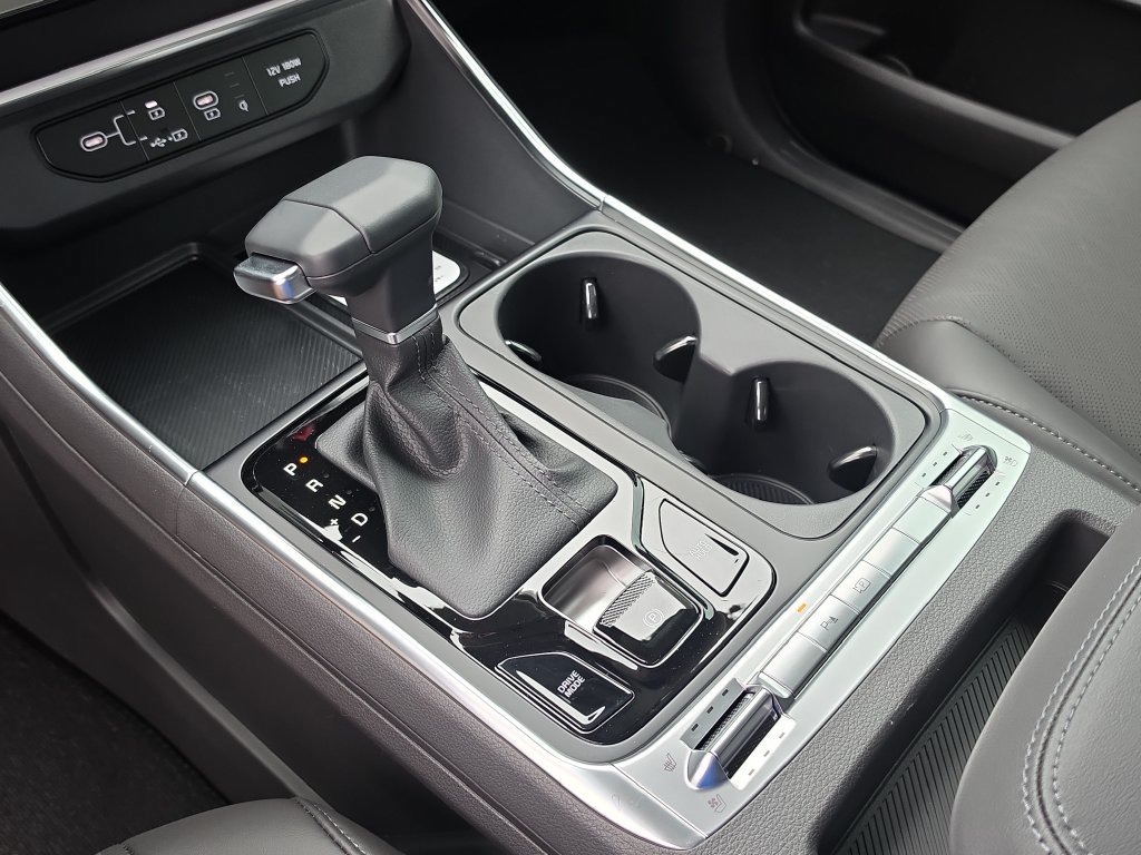 New 2026 Kia Carnival SX w/ SX Dark Edition Package FWD image 28