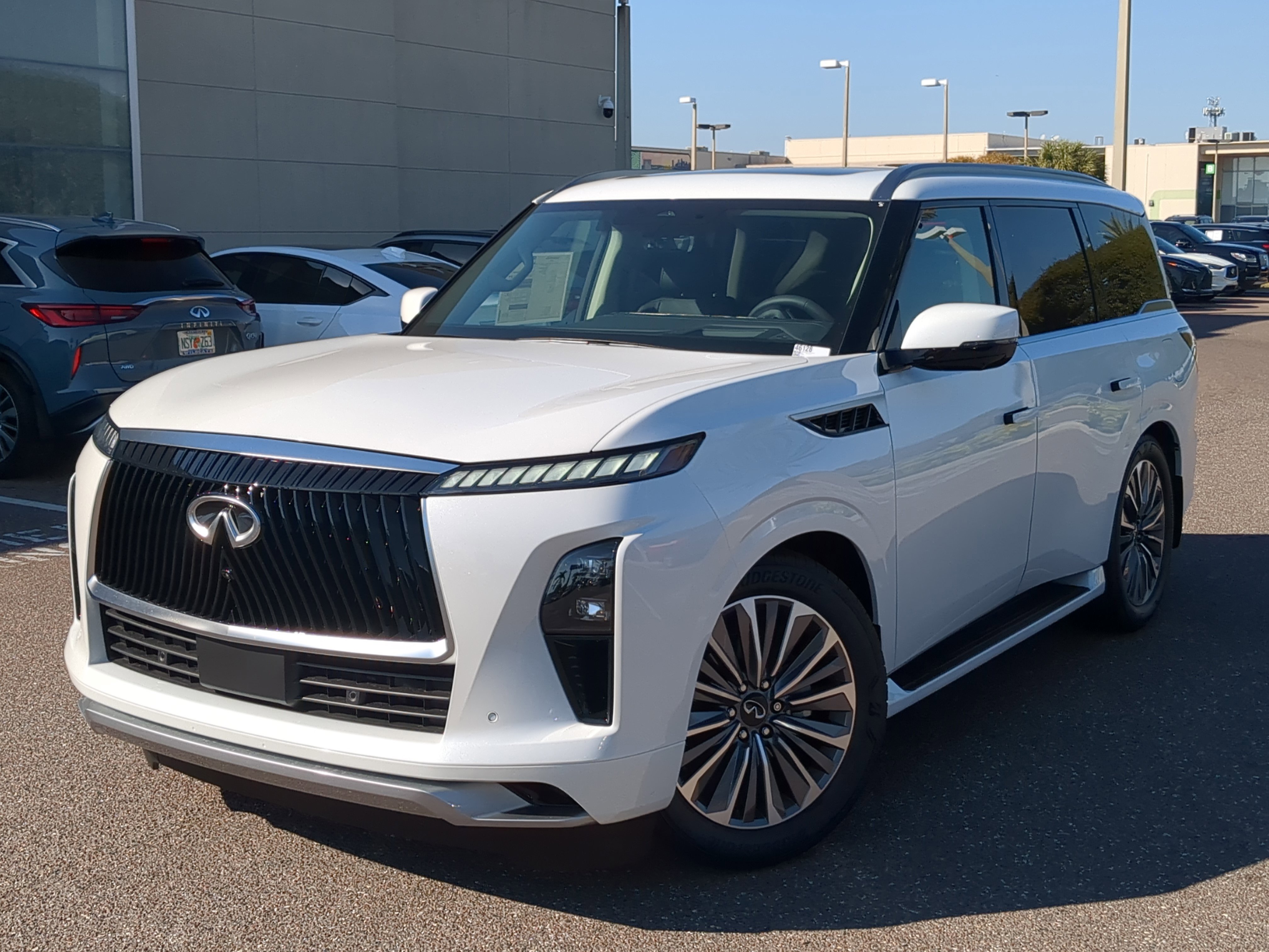 New 2026 INFINITI QX80 Luxe w/ Cargo Package