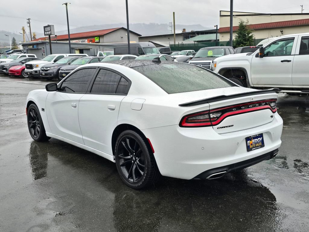 Used 2017 Dodge Charger R/T w/ Plus Group image 5