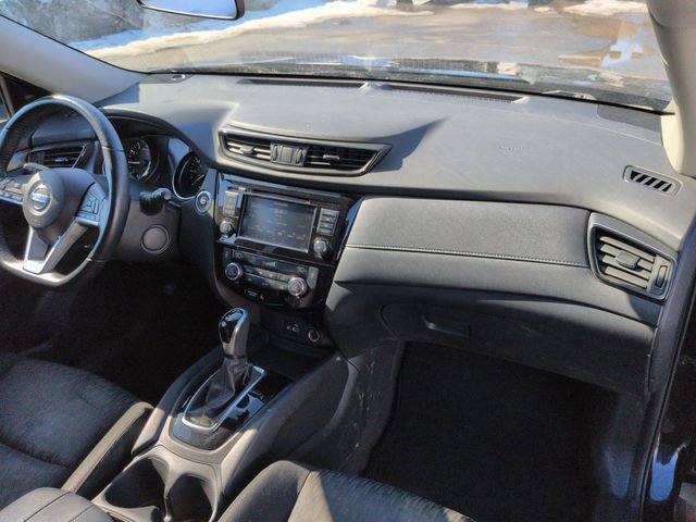 Used 2020 Nissan Rogue SV image 21