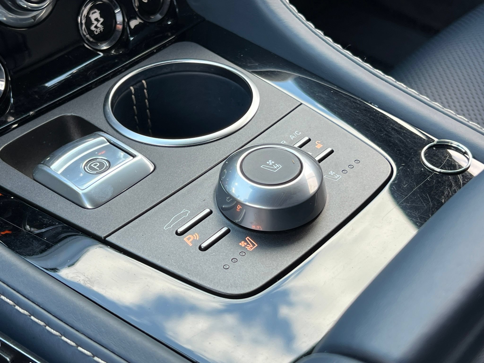 Used 2014 Aston Martin Rapide S RWD image 33