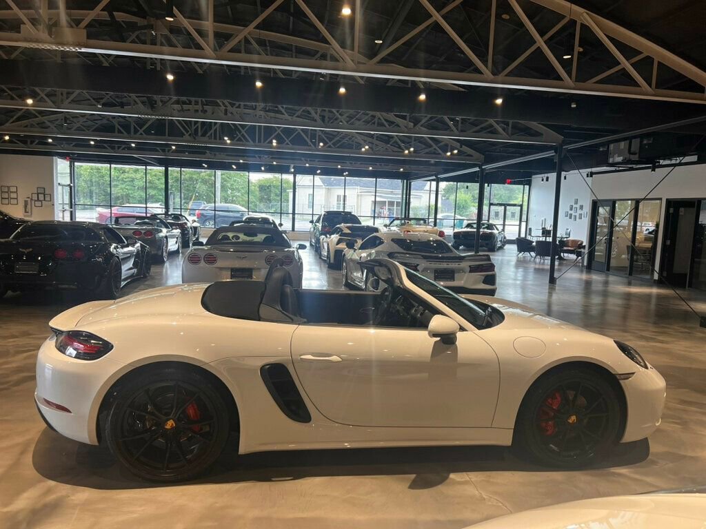 Used 2019 Porsche 718 Boxster RWD image 9