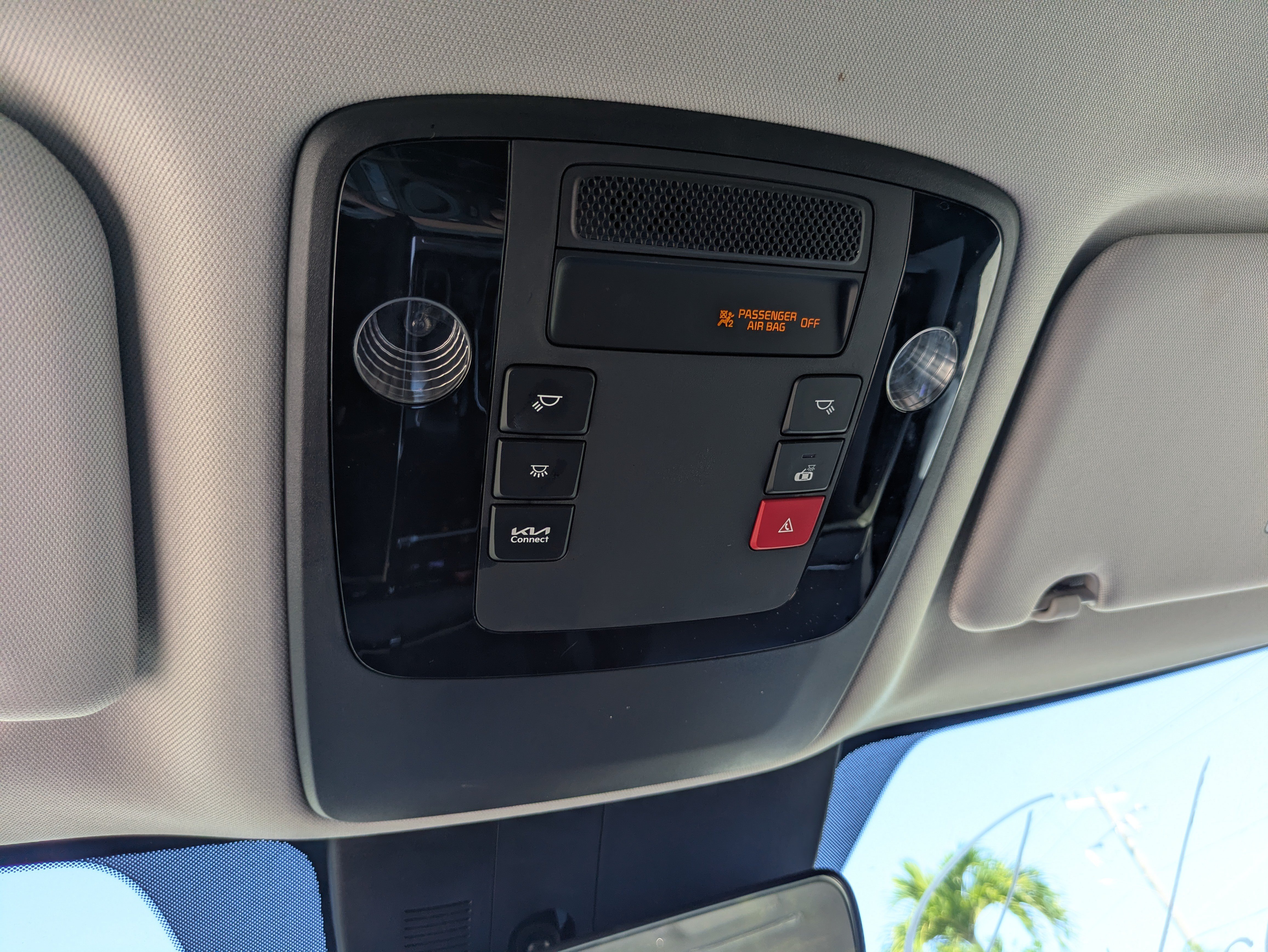Used 2024 Kia Carnival EX FWD image 36