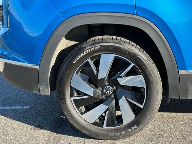 Used 2024 Volkswagen Atlas Cross Sport SEL image 9