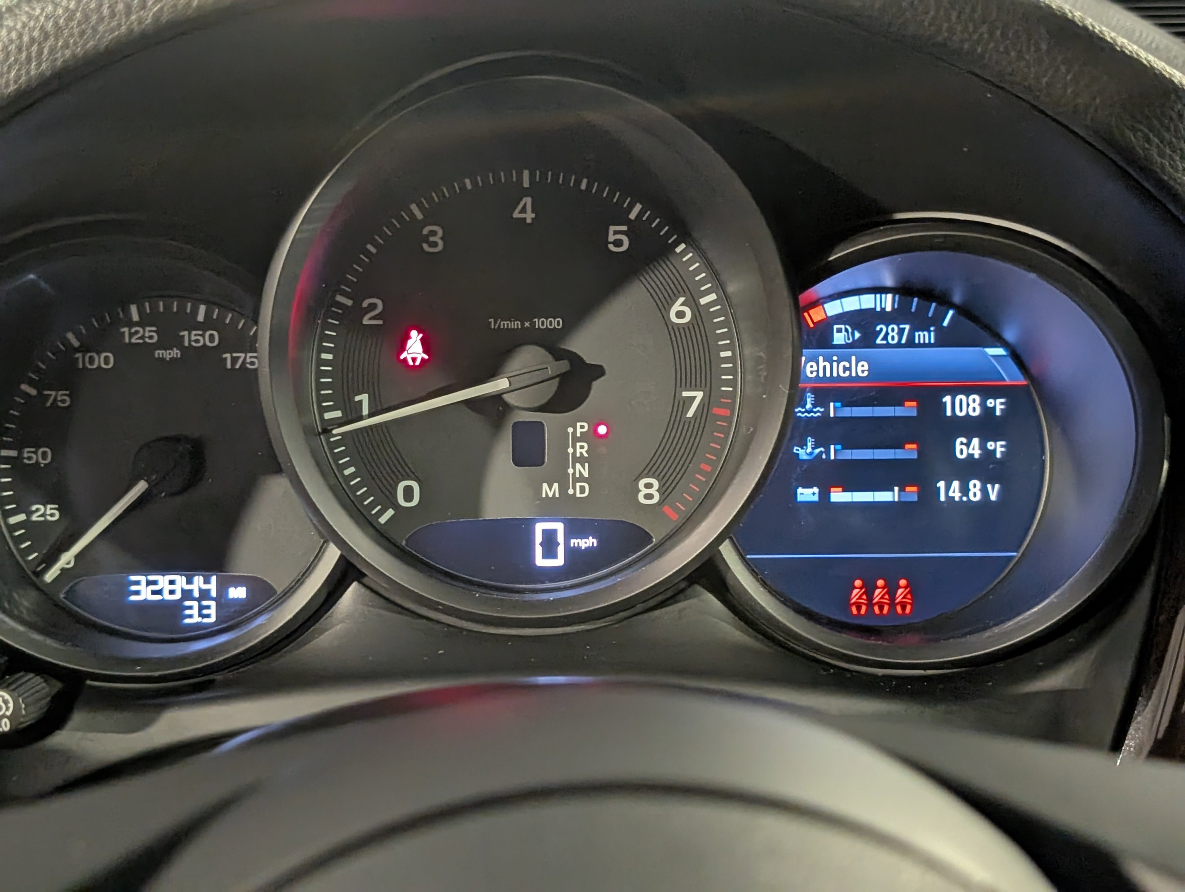 Certified 2022 Porsche Macan image 39