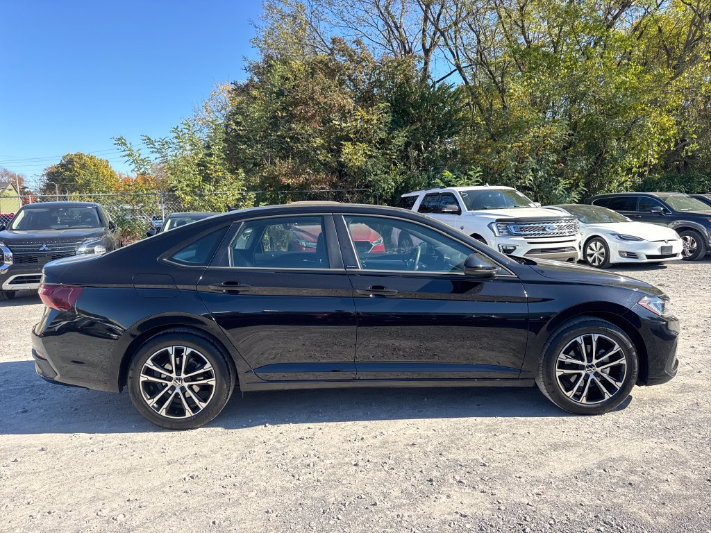 Used 2025 Volkswagen Jetta Sport FWD image 7