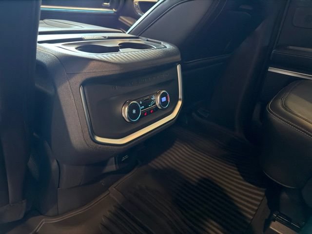 New 2027 Ford Expedition Max Platinum w/ Stealth Appearance Package AWD/4WD image 18
