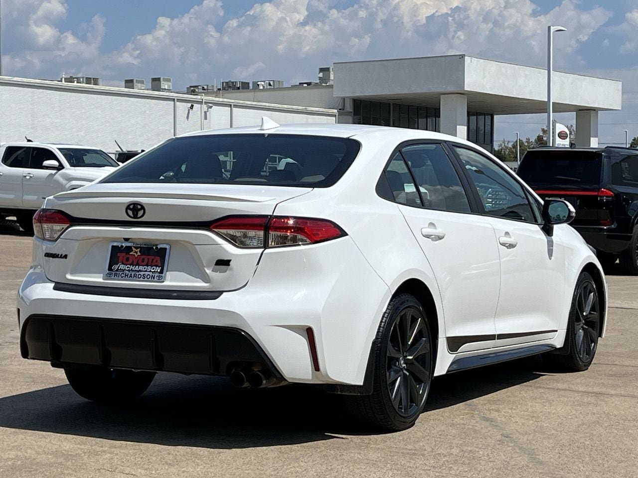 Used 2024 Toyota Corolla SE FWD image 4