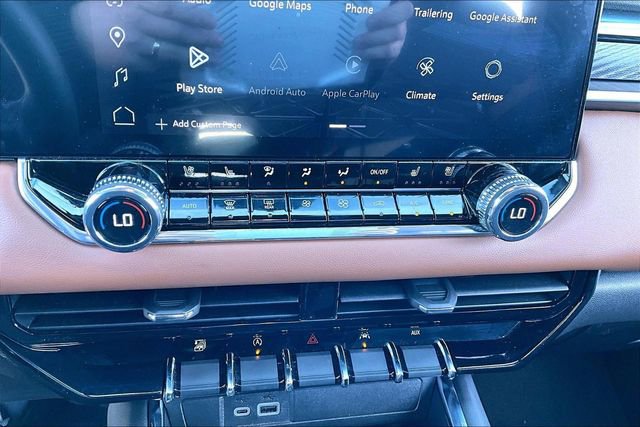 Used 2023 GMC Canyon AT4 w/ AT4 Premium Package image 32