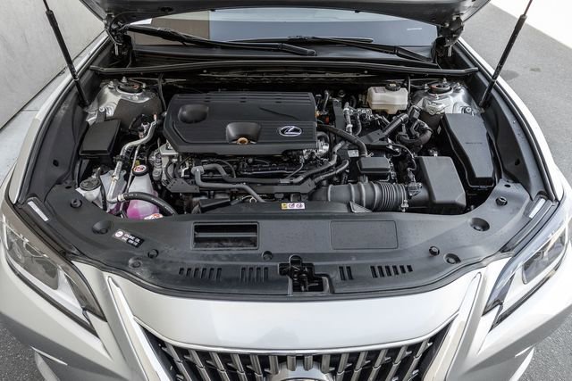 Used 2025 Lexus ES 300h w/ Premium Package image 15