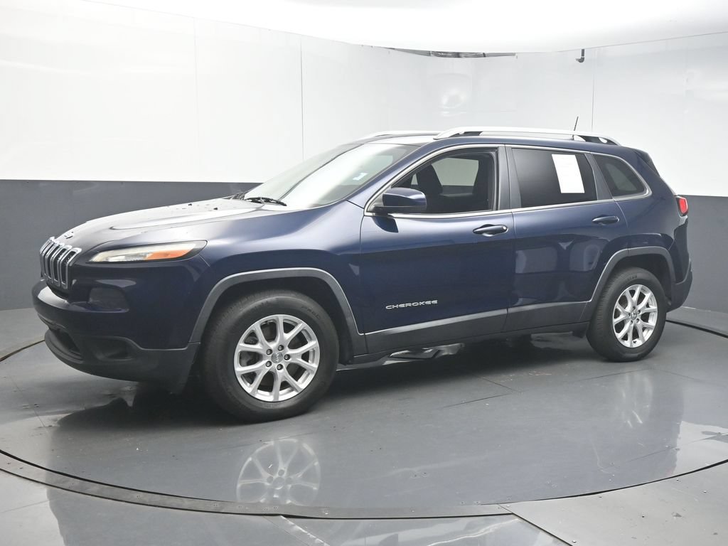 Used 2016 Jeep Cherokee Latitude w/ Safety/Convenience Group AWD/4WD image 4