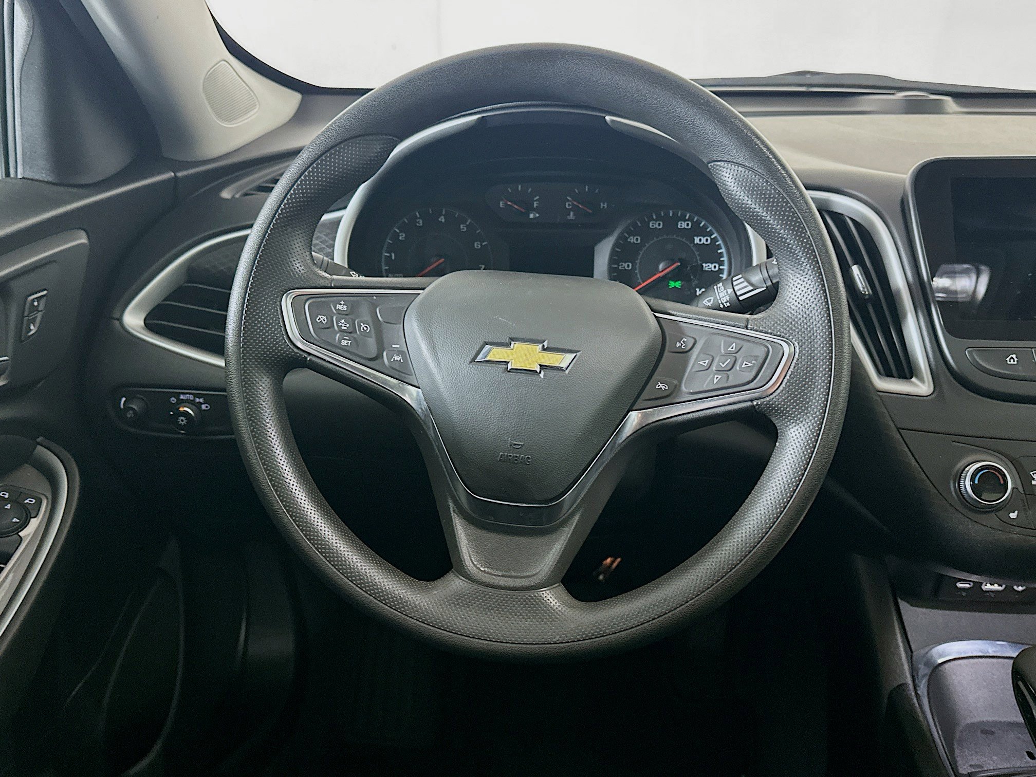 Used 2024 Chevrolet Malibu LT image 17