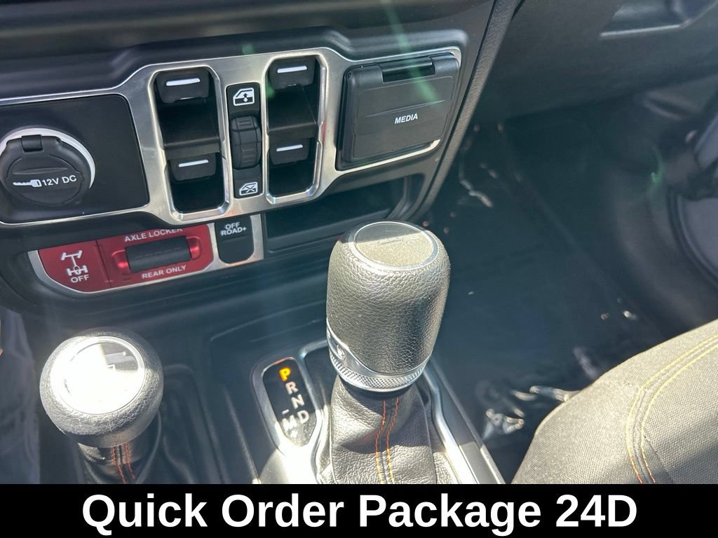 Used 2022 Jeep Gladiator Mojave w/ Trailer Tow Package AWD/4WD image 16