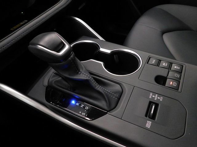 Used 2025 Toyota Highlander XLE image 43