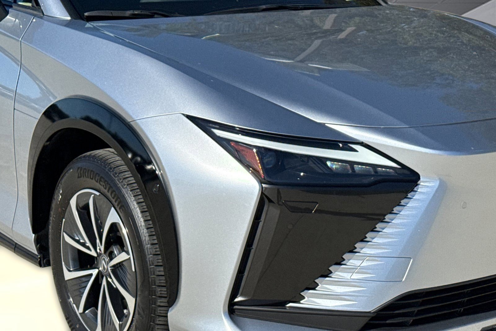 Used 2023 Lexus RZ 450e Premium w/ Technology Package image 10