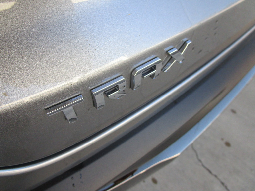 Used 2025 Chevrolet Trax ACTIV FWD image 12