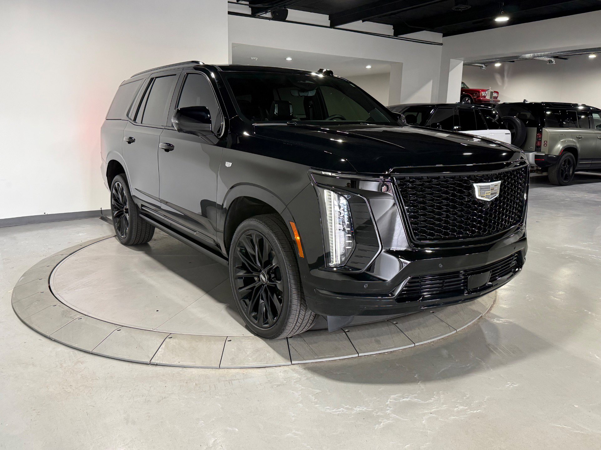 Used 2025 Cadillac Escalade Sport Platinum w/ LPO, ONYX Package image 8