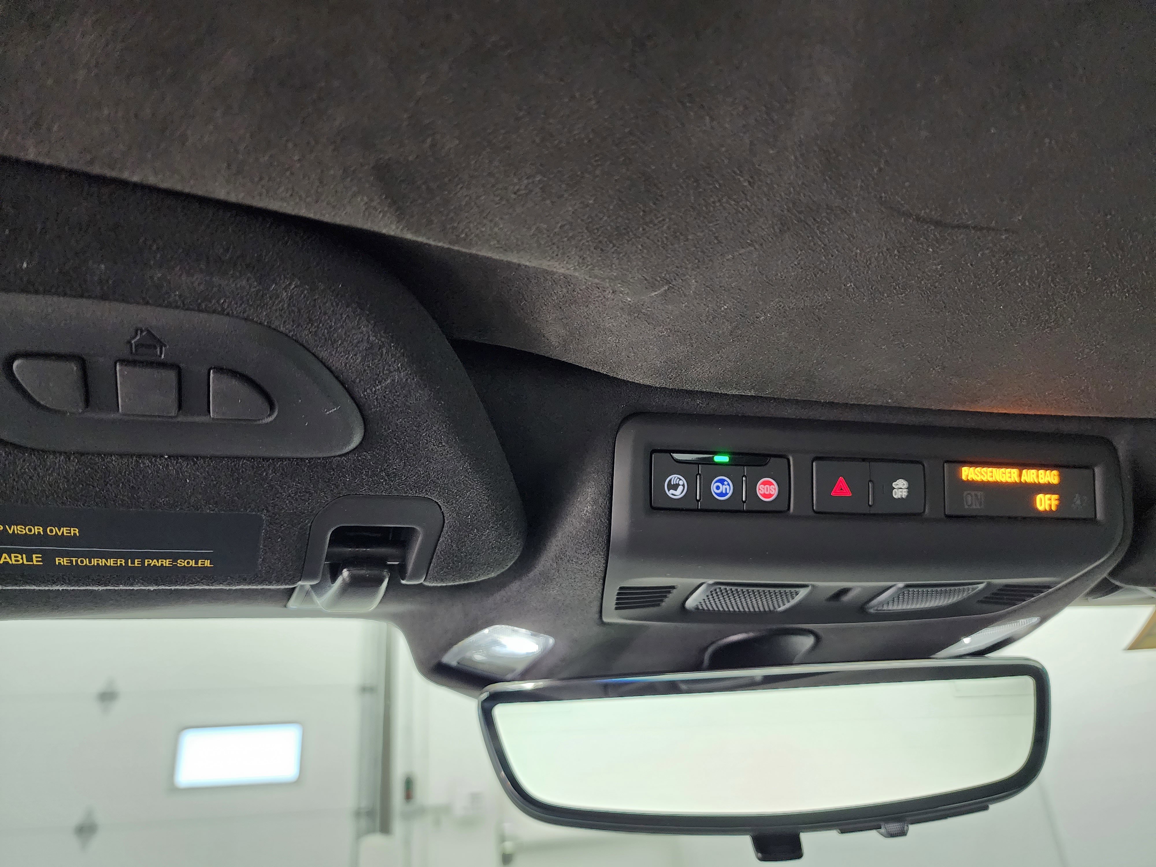 Used 2022 Chevrolet Corvette Stingray Premium Conv w/ Z51 Performance Package image 47