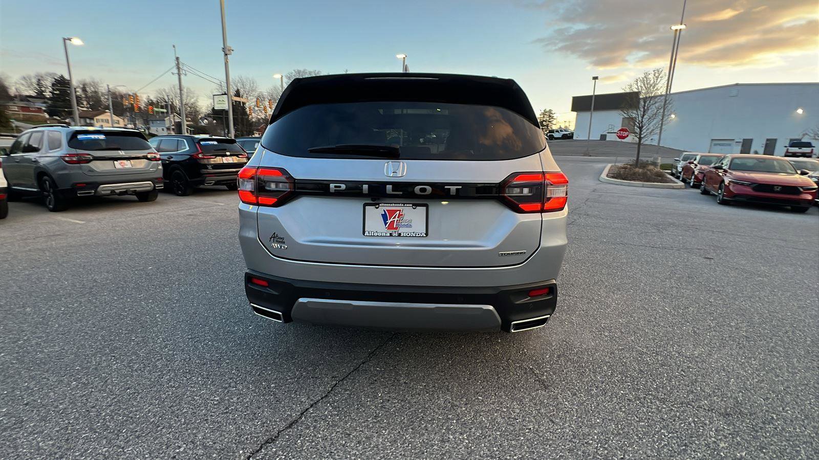 New 2026 Honda Pilot Touring image 5