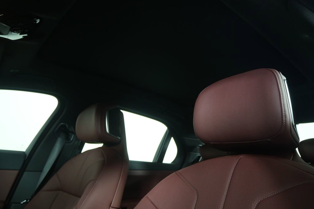 New 2026 BMW i7 eDrive50 w/ M Sport Package image 11