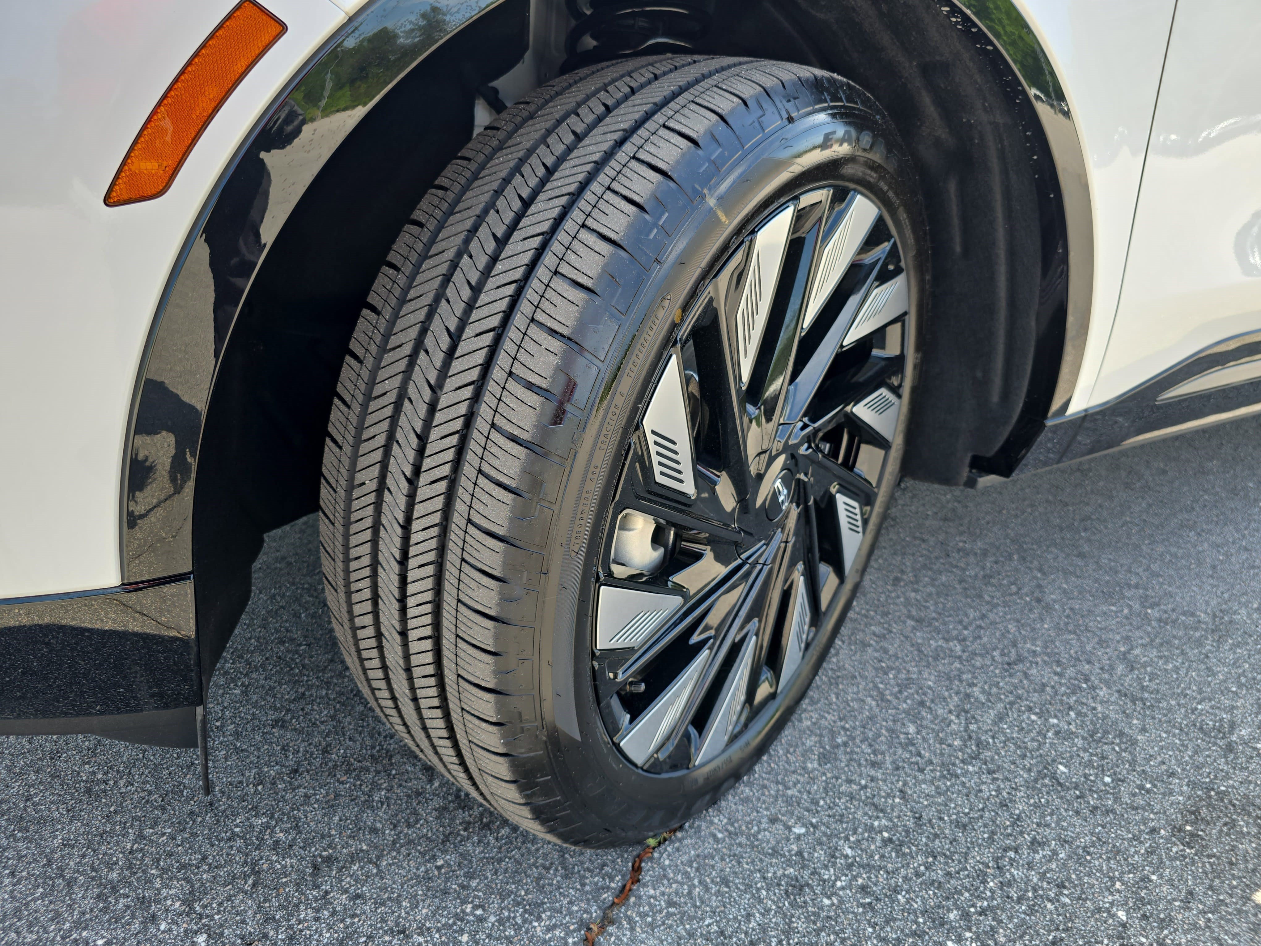 New 2026 Lincoln Nautilus Reserve AWD/4WD image 33