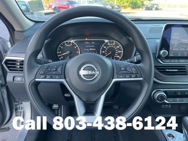 Used 2024 Nissan Altima 2.5 SV FWD image 18