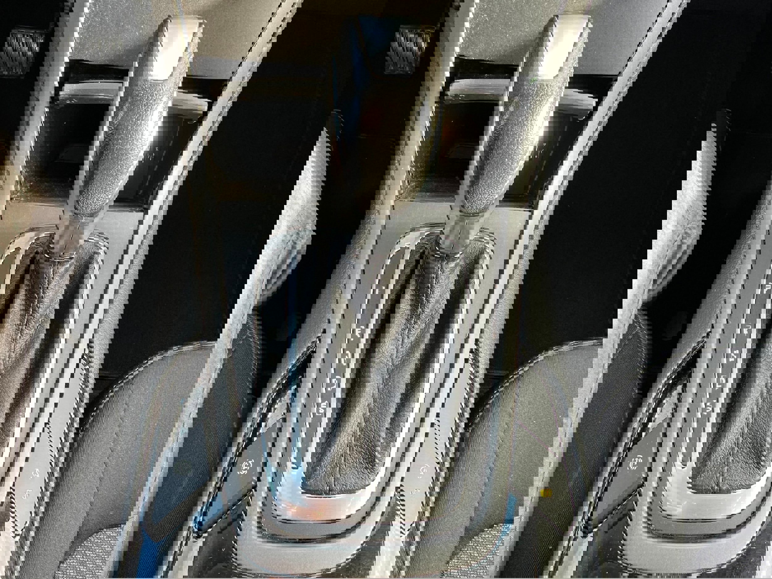 Used 2018 Ford Edge SE image 19