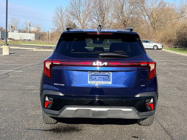 Certified 2025 Kia Seltos EX w/ EX Sunroof Package image 4