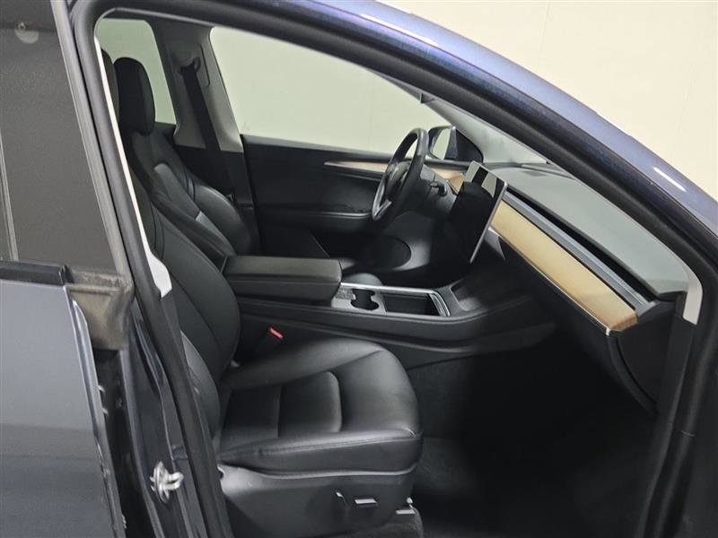Used 2023 Tesla Model Y Long Range image 4