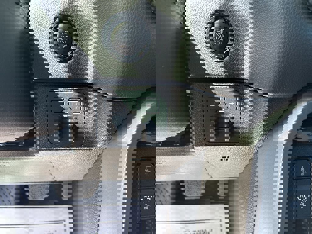 Used 2025 Toyota Tundra Limited image 10