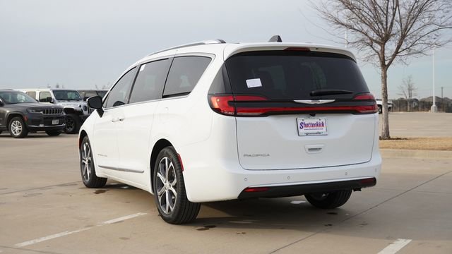 New 2026 Chrysler Pacifica Pinnacle FWD image 7