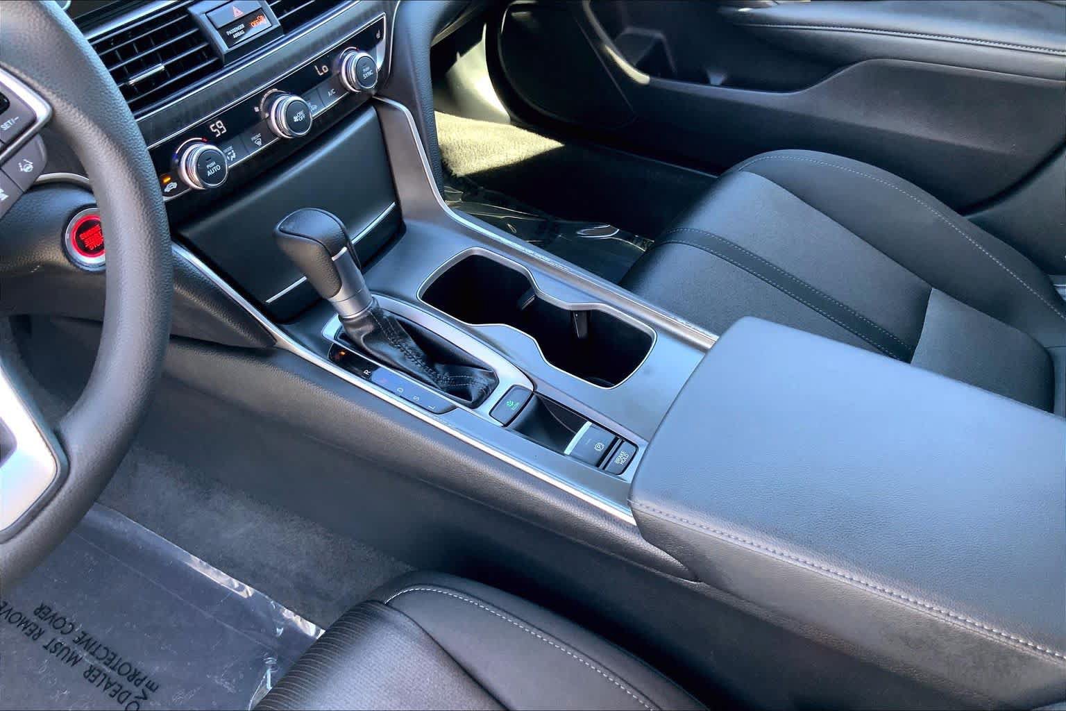 Used 2020 Honda Accord EX image 16