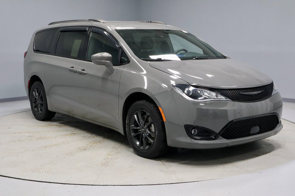 Used 2020 Chrysler Pacifica Touring-L w/ Advanced Safetytec Group