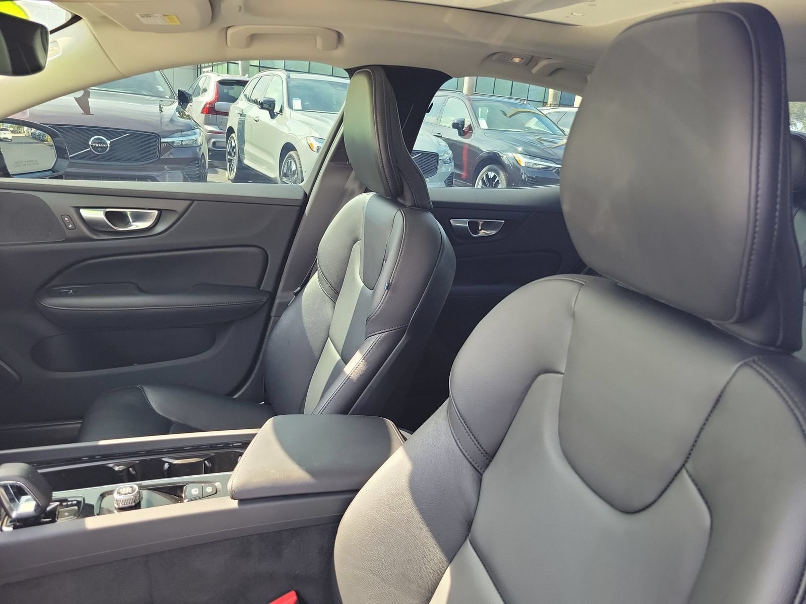 Used 2024 Volvo S60 B5 Core FWD image 18