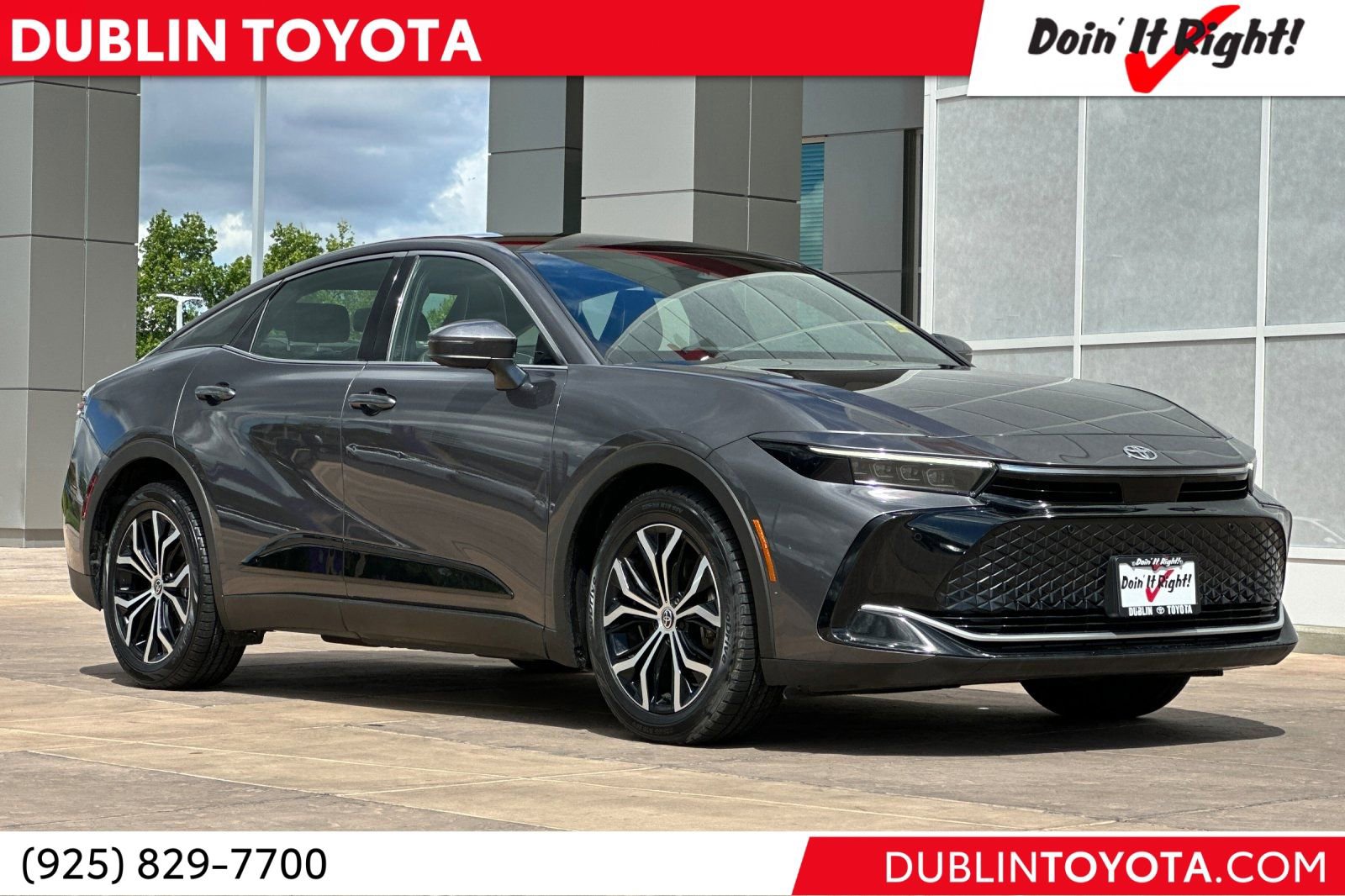 Used 2024 Toyota Crown Limited image 1