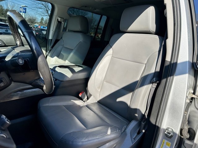 Used 2019 Chevrolet Suburban LT image 14