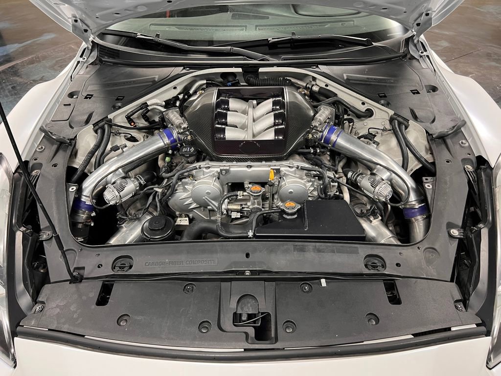 Used 2010 Nissan GT-R Premium AWD/4WD image 15